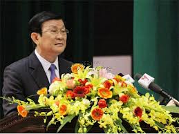 ประธานประเทศลงพื้นที่จังหวัดกว๋างบิ่ง